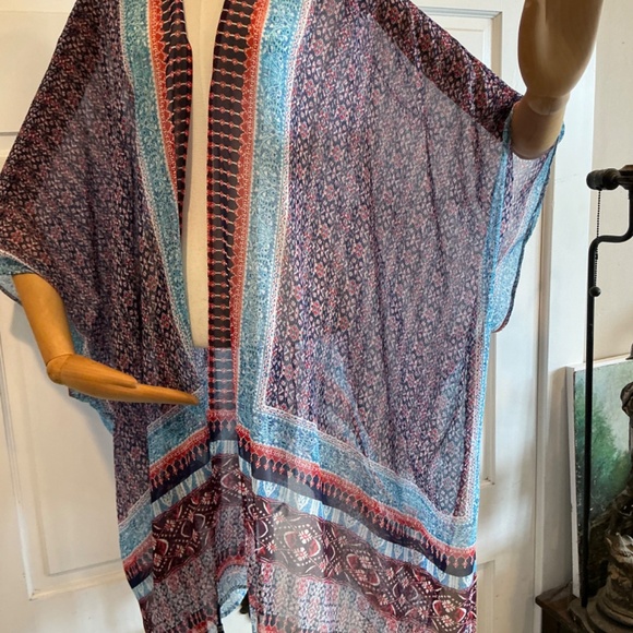 Kimono with pizazz! - Picture 3 of 7